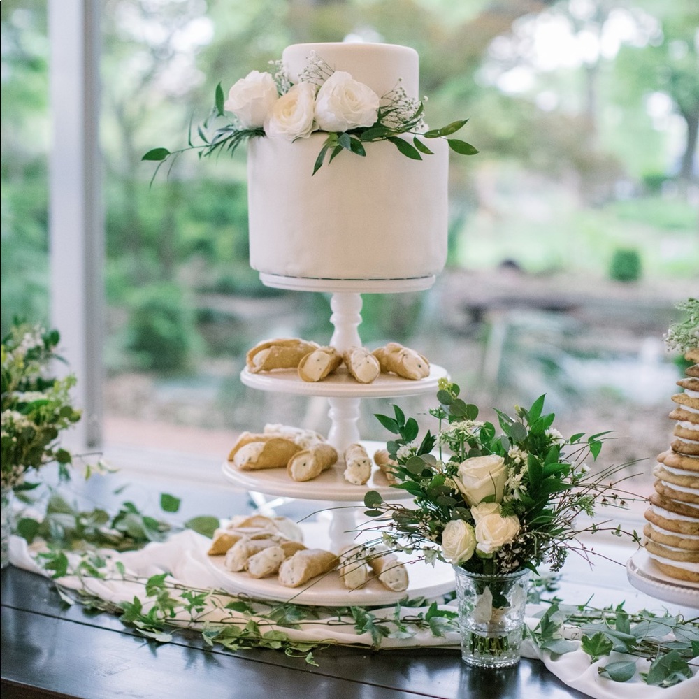 Beautiful 4 tier white cake stand